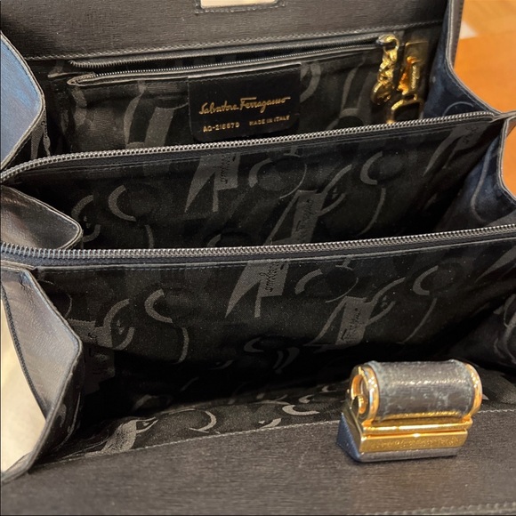 Ferragamo Bag - Picture 2 of 9